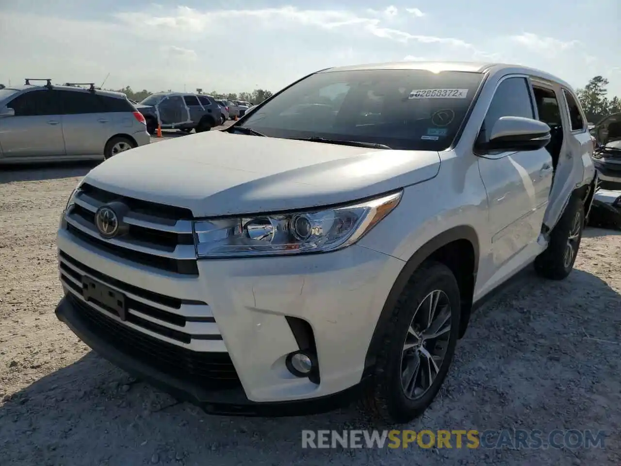 2 Photograph of a damaged car 5TDZZRFH9KS306676 TOYOTA HIGHLANDER 2019