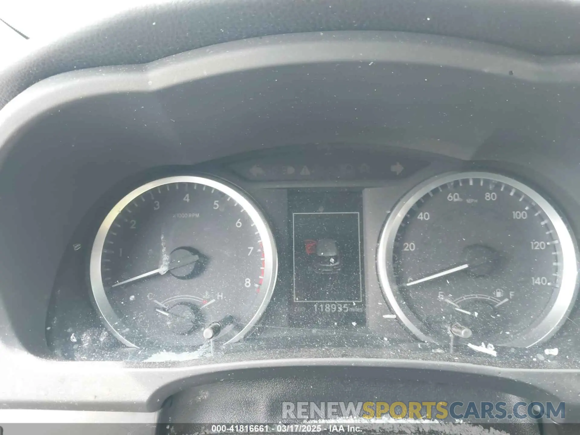 7 Photograph of a damaged car 5TDZZRFH9KS313370 TOYOTA HIGHLANDER 2019