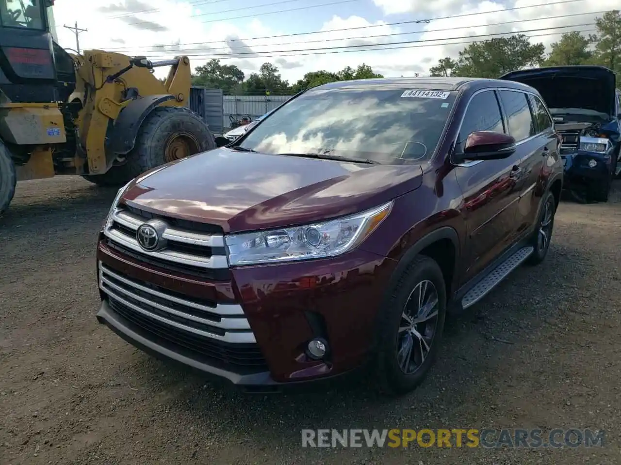 2 Photograph of a damaged car 5TDZZRFH9KS346790 TOYOTA HIGHLANDER 2019