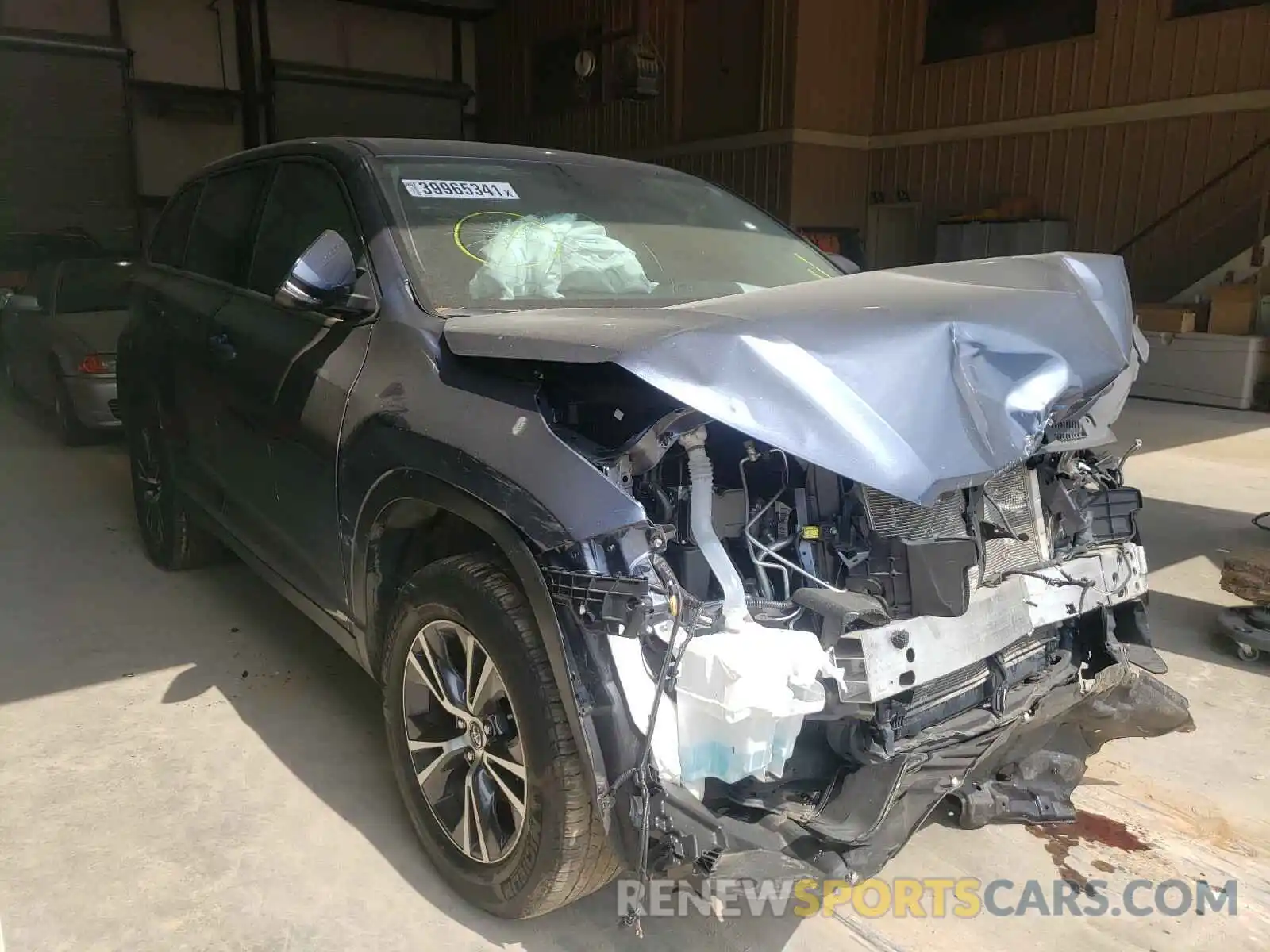 1 Photograph of a damaged car 5TDZZRFH9KS363525 TOYOTA HIGHLANDER 2019