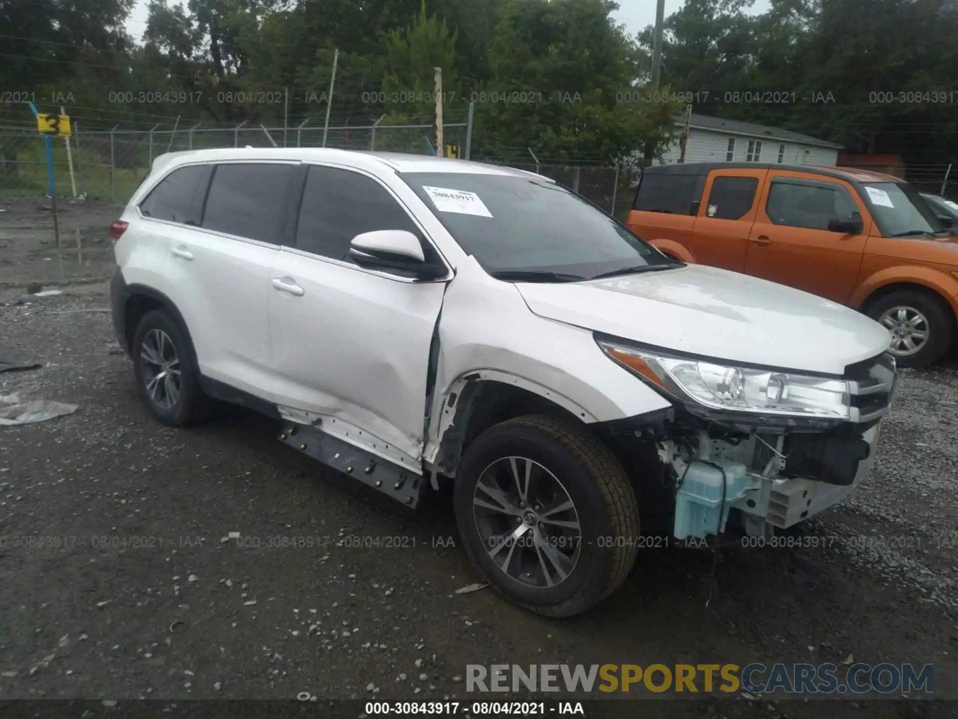 1 Photograph of a damaged car 5TDZZRFHXKS356910 TOYOTA HIGHLANDER 2019