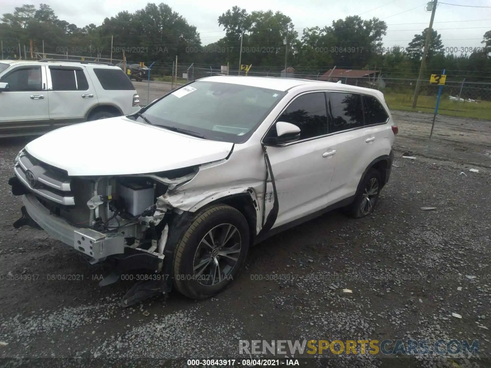 2 Photograph of a damaged car 5TDZZRFHXKS356910 TOYOTA HIGHLANDER 2019