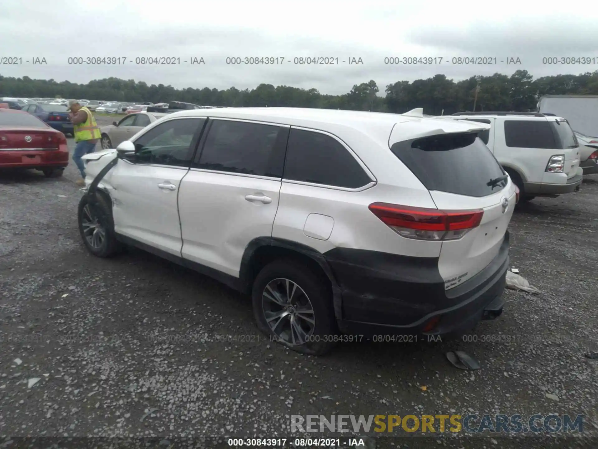 3 Photograph of a damaged car 5TDZZRFHXKS356910 TOYOTA HIGHLANDER 2019