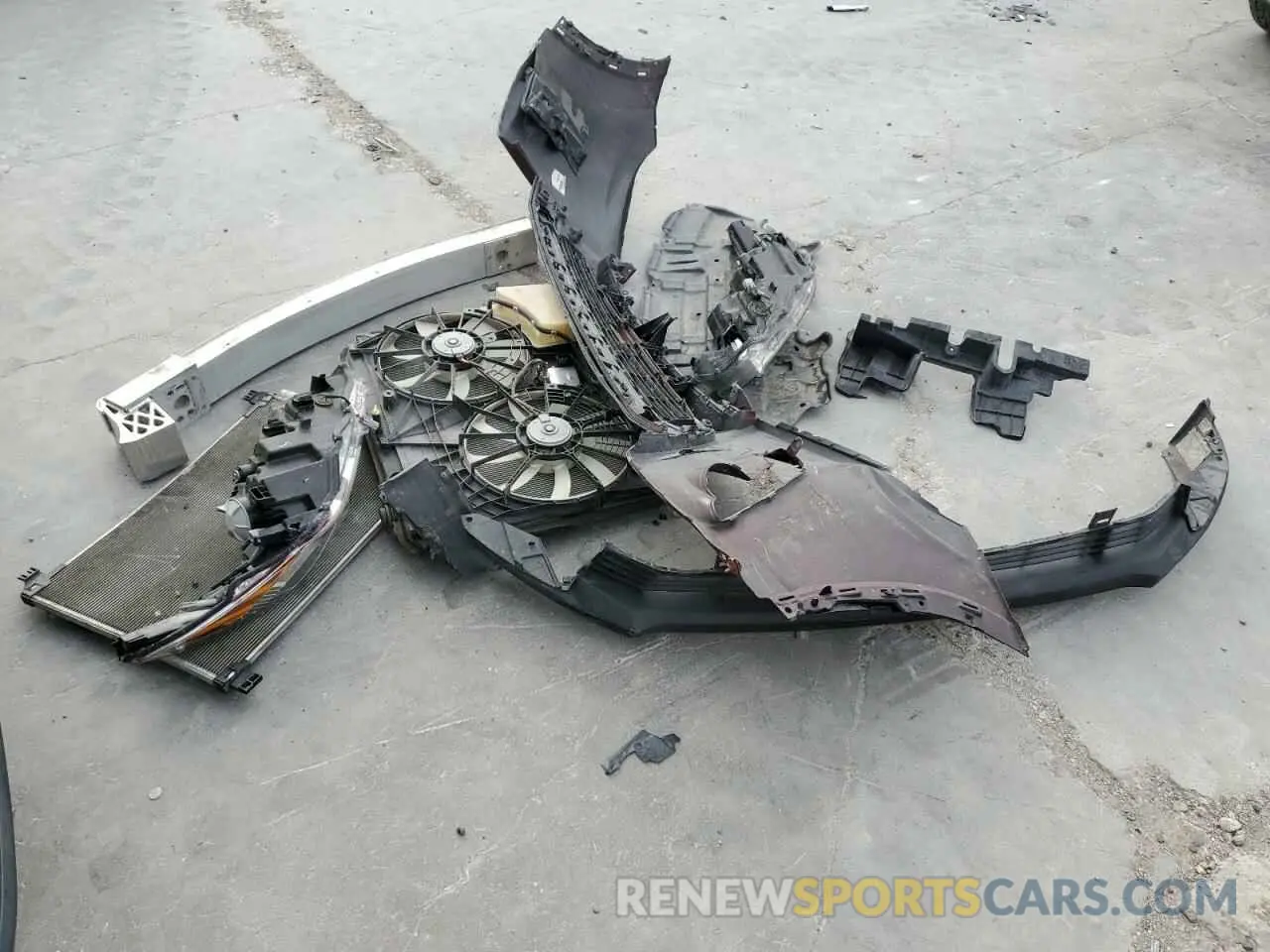 13 Photograph of a damaged car 5TDZZRFHXKS357362 TOYOTA HIGHLANDER 2019