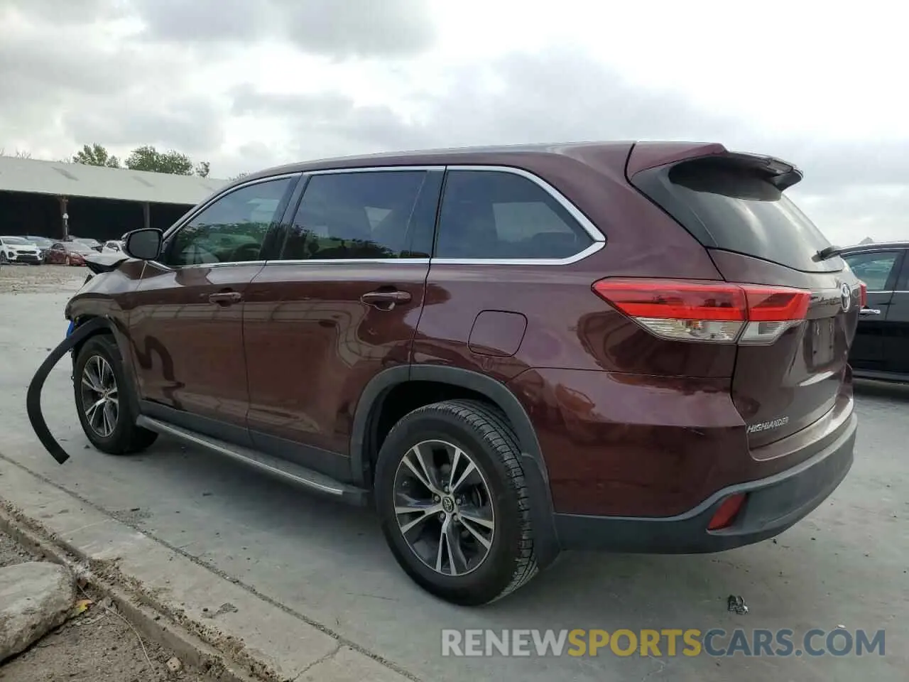 2 Photograph of a damaged car 5TDZZRFHXKS357362 TOYOTA HIGHLANDER 2019