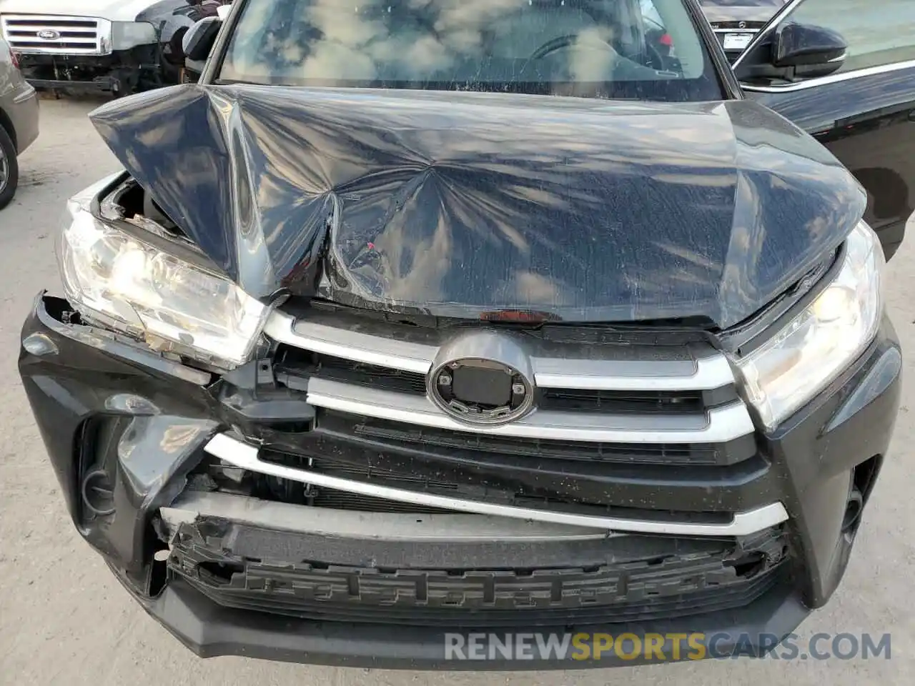 7 Photograph of a damaged car 5TDZZRFHXKS365428 TOYOTA HIGHLANDER 2019