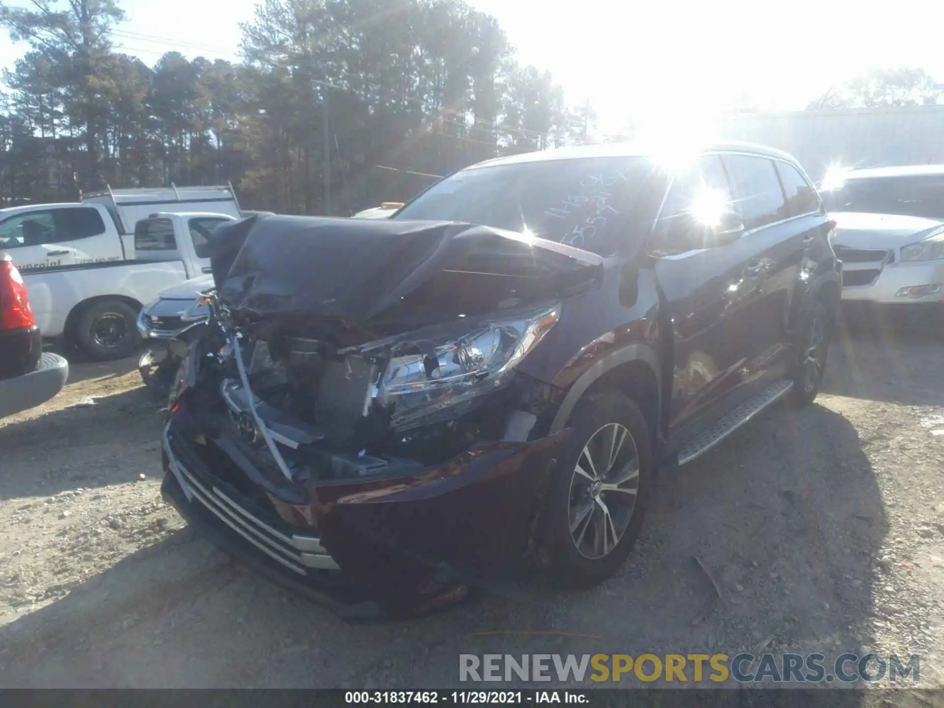 2 Photograph of a damaged car 5TDZZRFHXKS365557 TOYOTA HIGHLANDER 2019