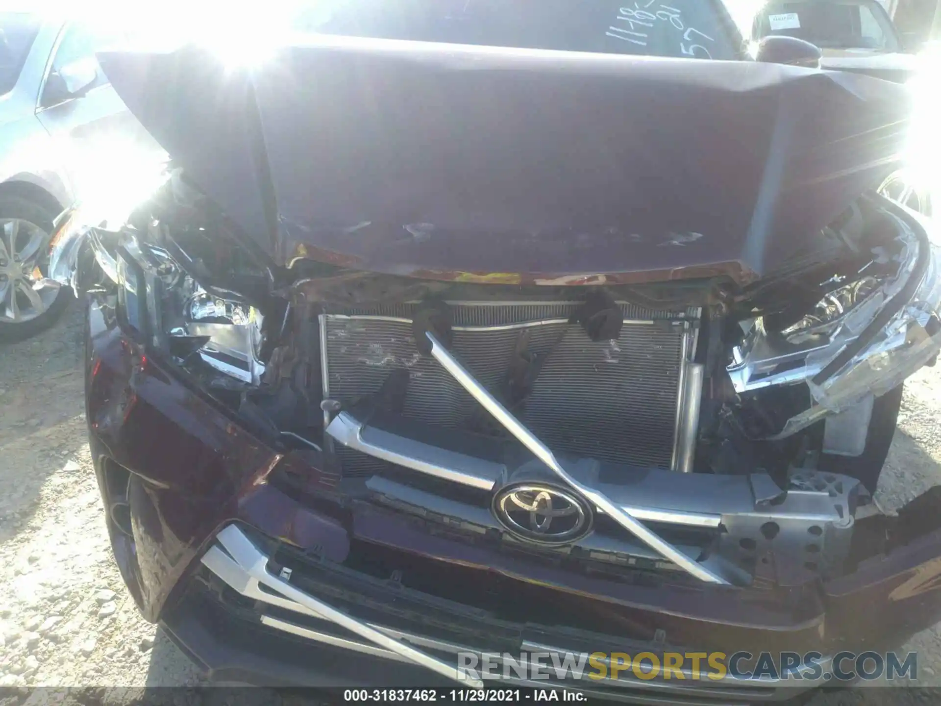 6 Photograph of a damaged car 5TDZZRFHXKS365557 TOYOTA HIGHLANDER 2019