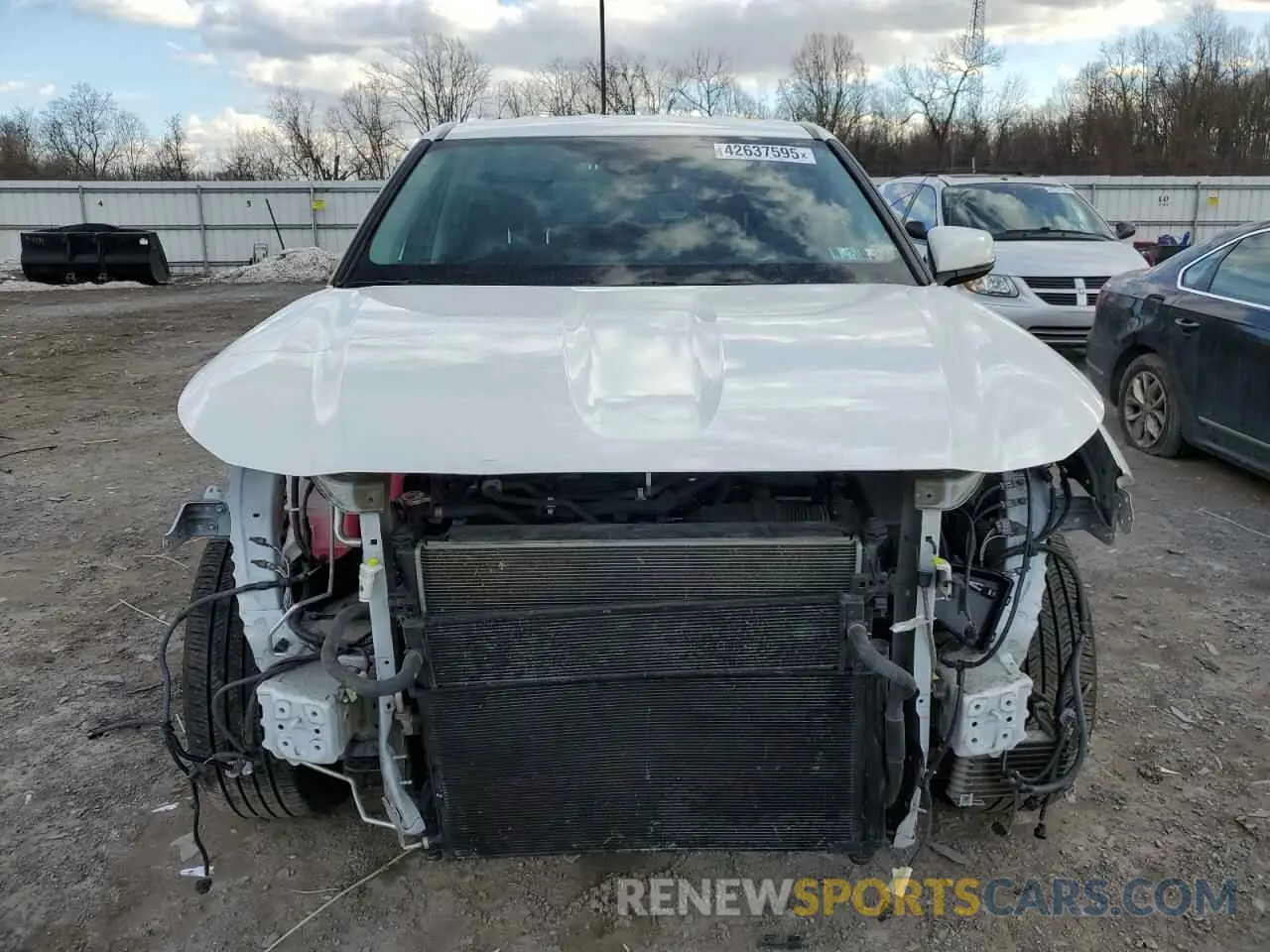 5 Photograph of a damaged car 5TDBBRCH0LS002146 TOYOTA HIGHLANDER 2020