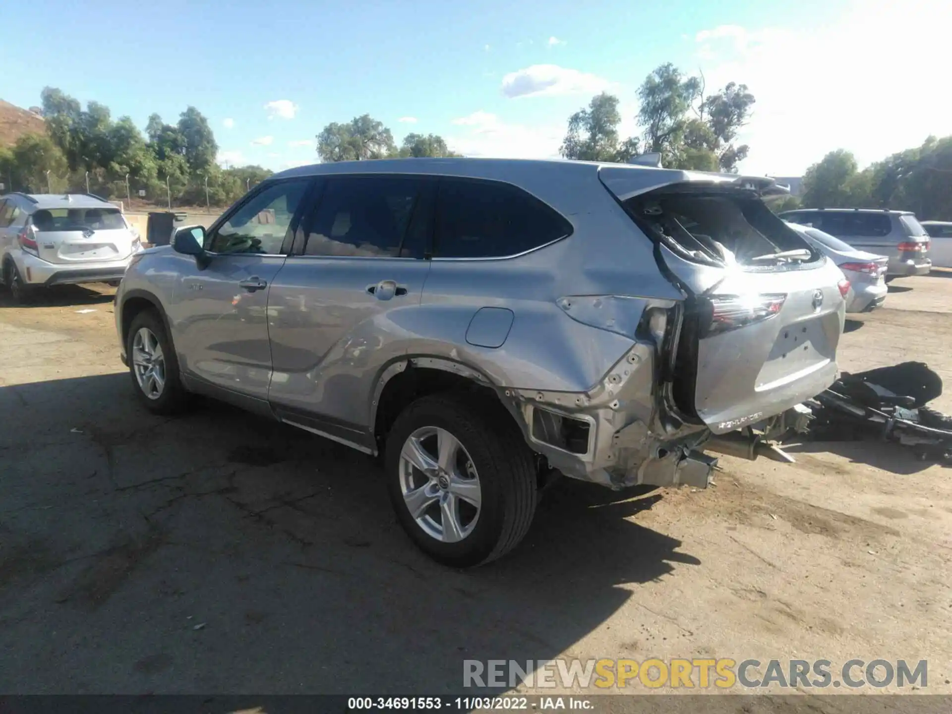 3 Photograph of a damaged car 5TDBBRCH1LS501683 TOYOTA HIGHLANDER 2020