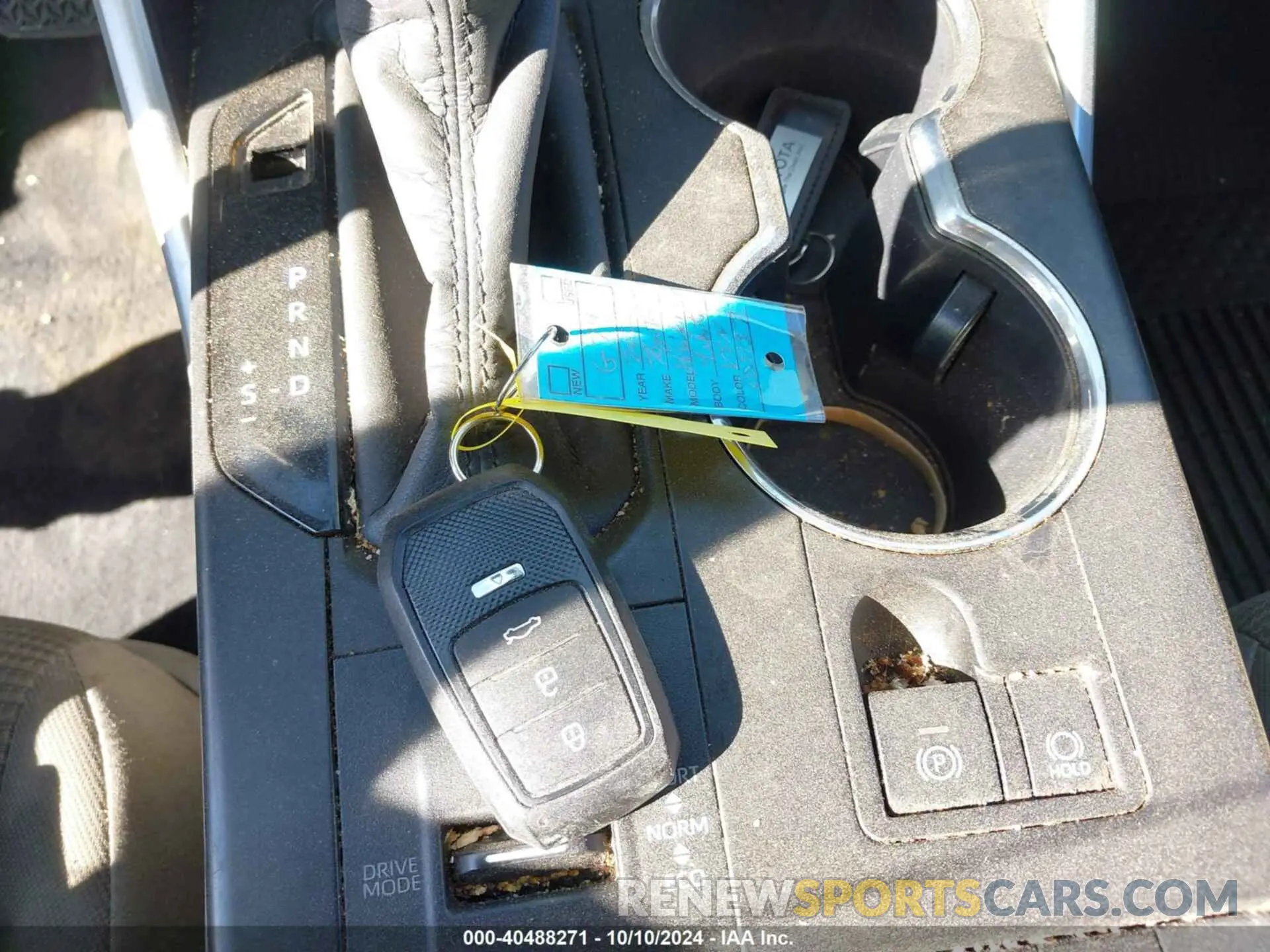 11 Photograph of a damaged car 5TDBBRCH3LS005137 TOYOTA HIGHLANDER 2020