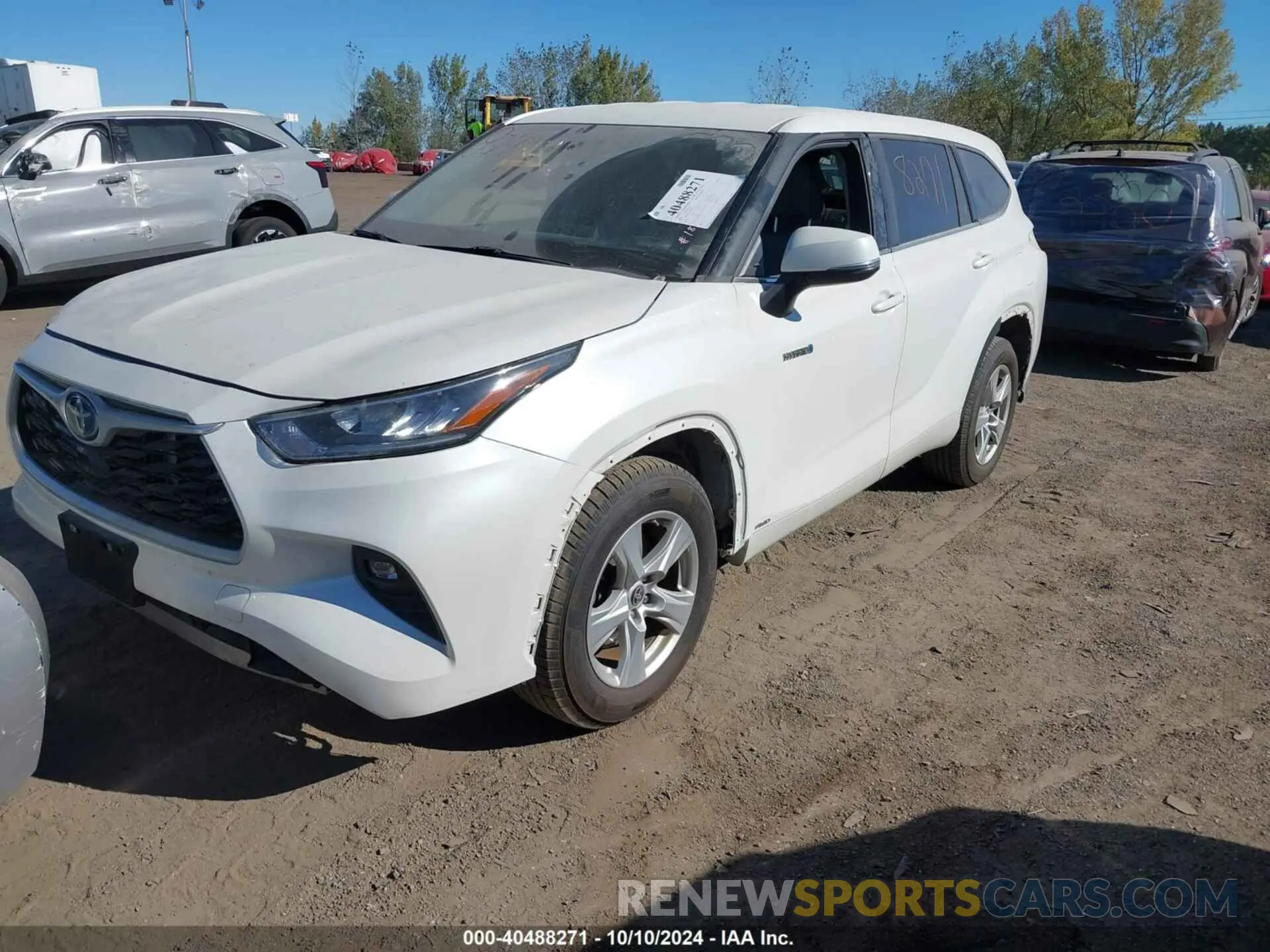 2 Photograph of a damaged car 5TDBBRCH3LS005137 TOYOTA HIGHLANDER 2020