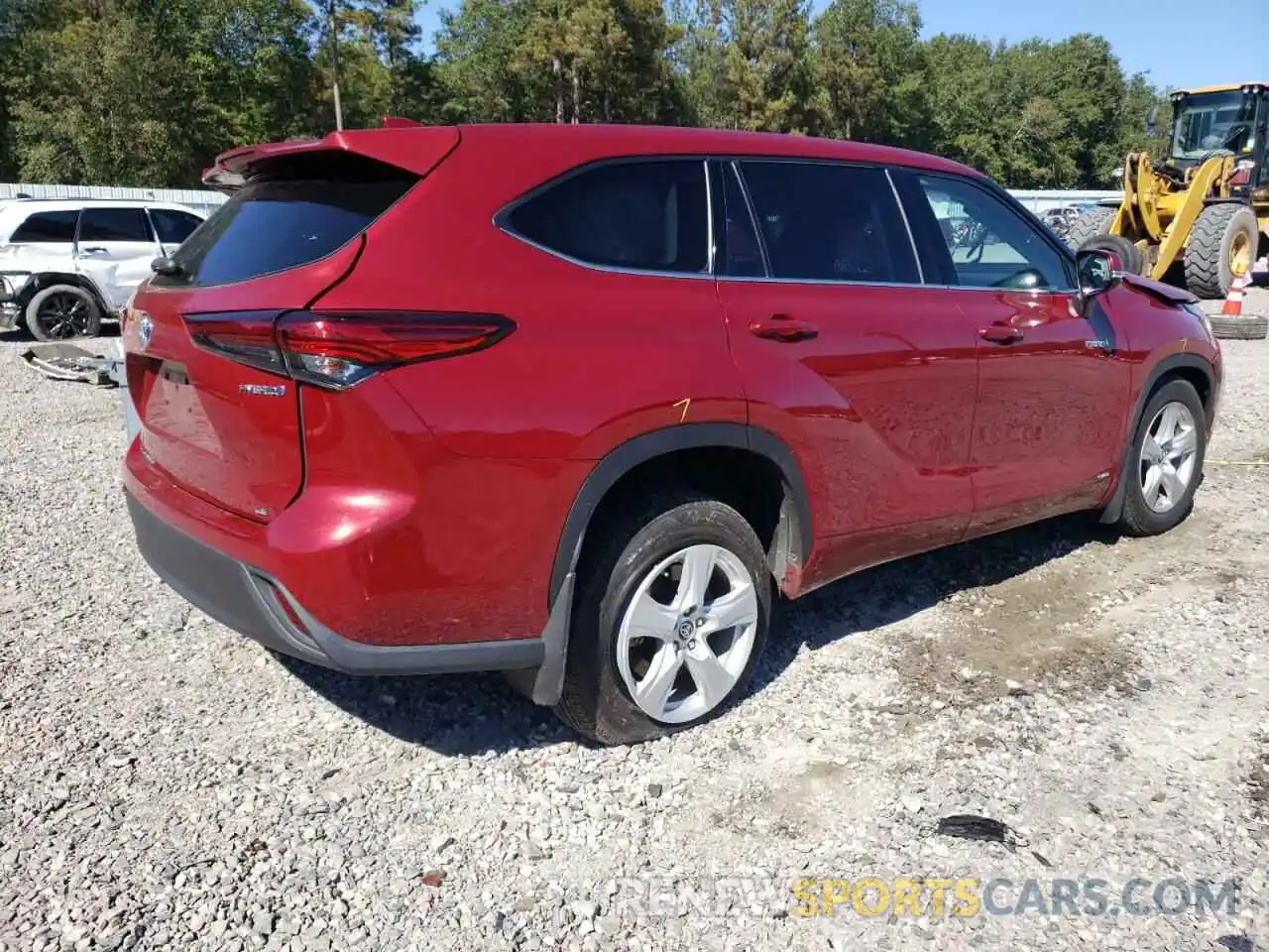 4 Photograph of a damaged car 5TDBBRCH6LS502117 TOYOTA HIGHLANDER 2020