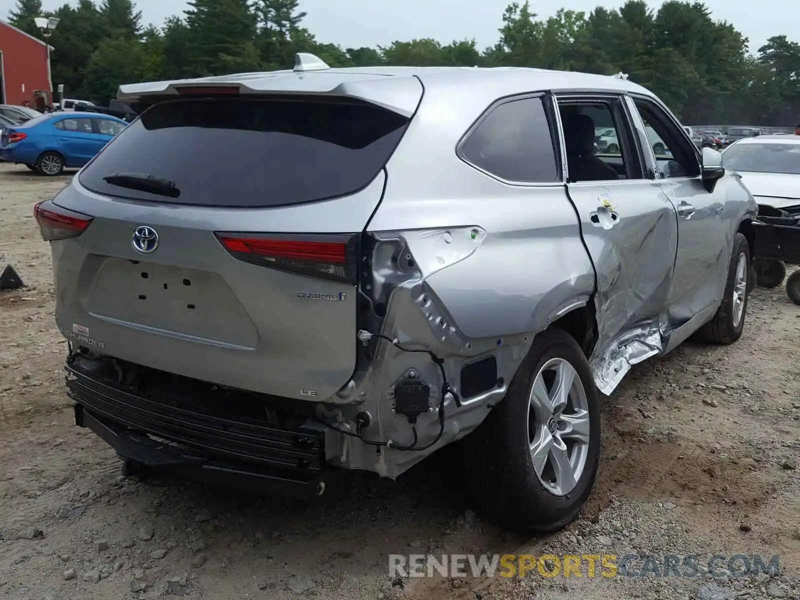 4 Photograph of a damaged car 5TDBBRCHXLS004793 TOYOTA HIGHLANDER 2020