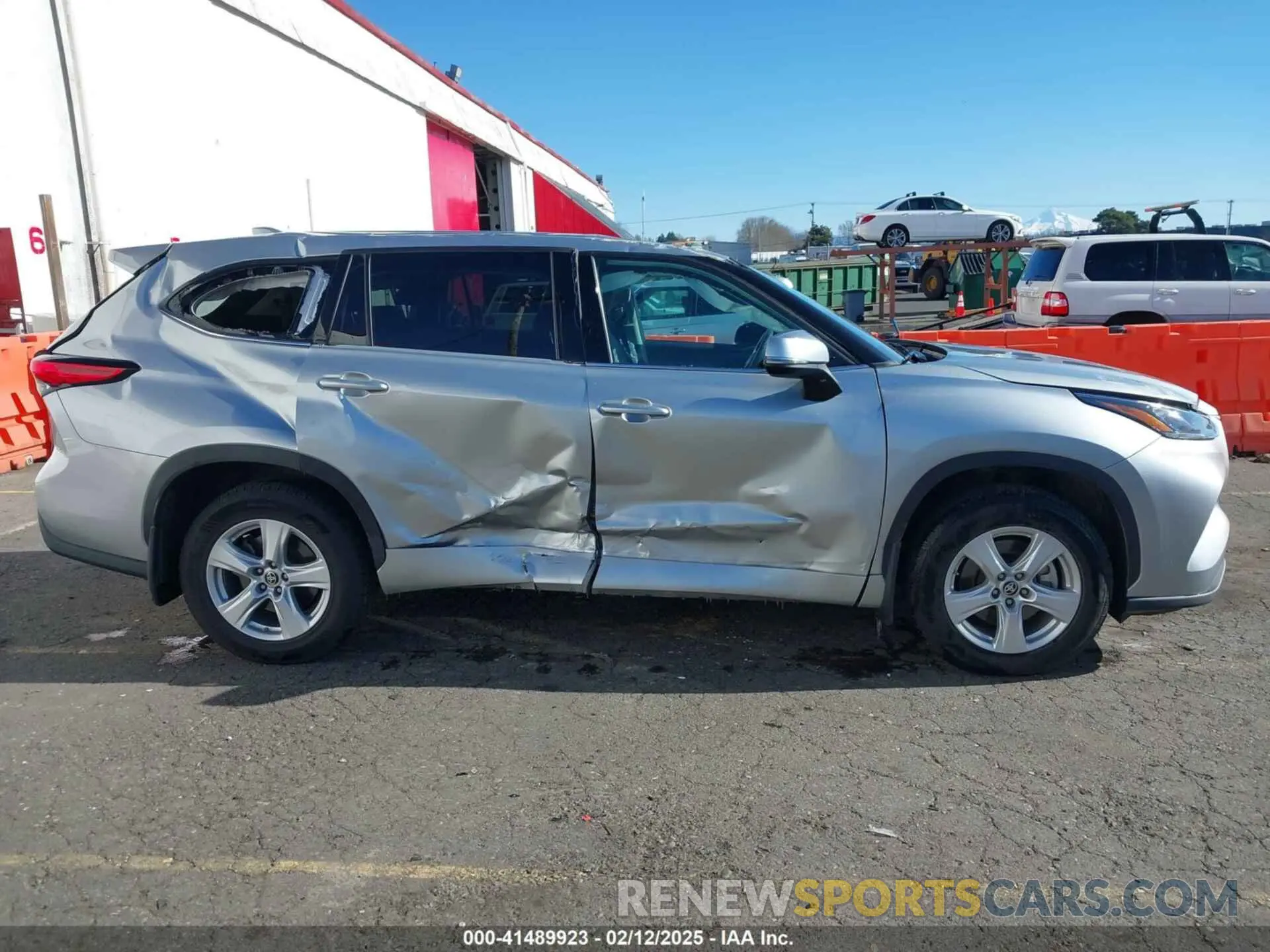 13 Photograph of a damaged car 5TDBZRBH0LS045947 TOYOTA HIGHLANDER 2020