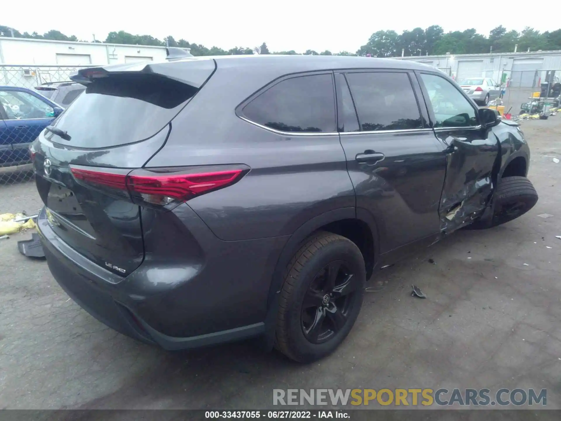 4 Photograph of a damaged car 5TDBZRBH1LS003268 TOYOTA HIGHLANDER 2020