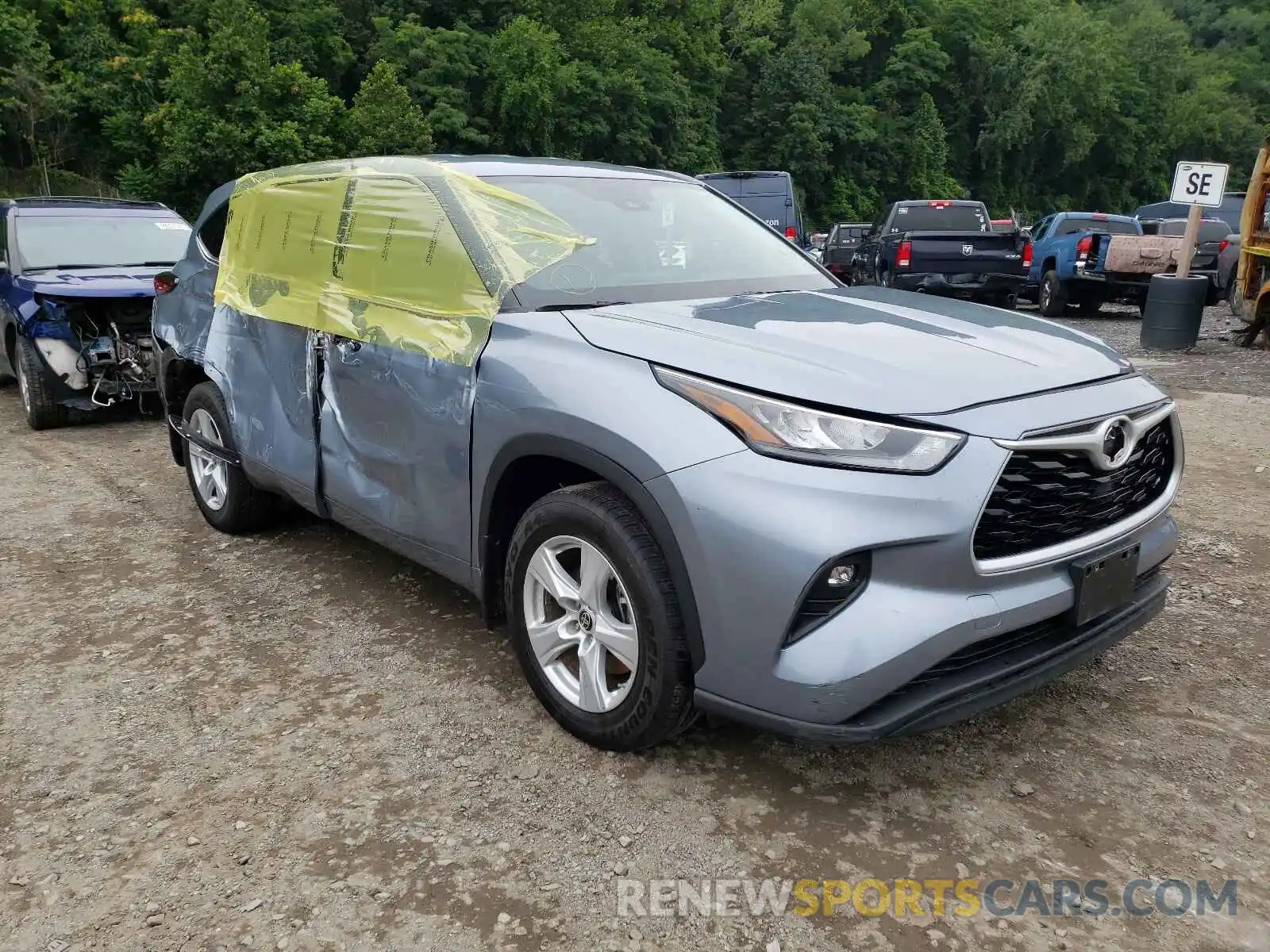 1 Photograph of a damaged car 5TDBZRBH1LS008647 TOYOTA HIGHLANDER 2020