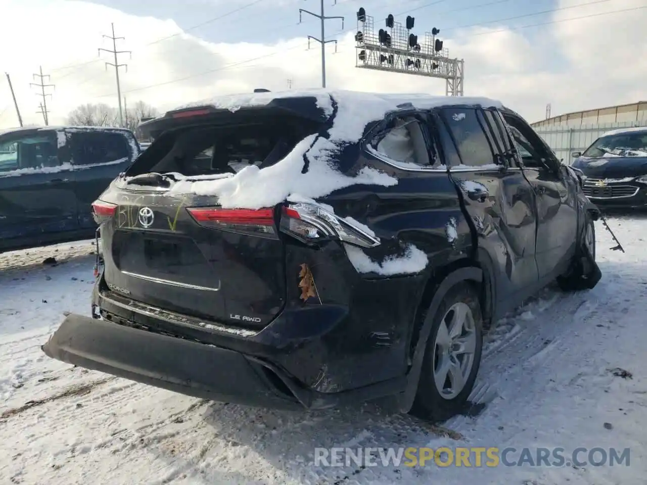 4 Photograph of a damaged car 5TDBZRBH1LS018773 TOYOTA HIGHLANDER 2020