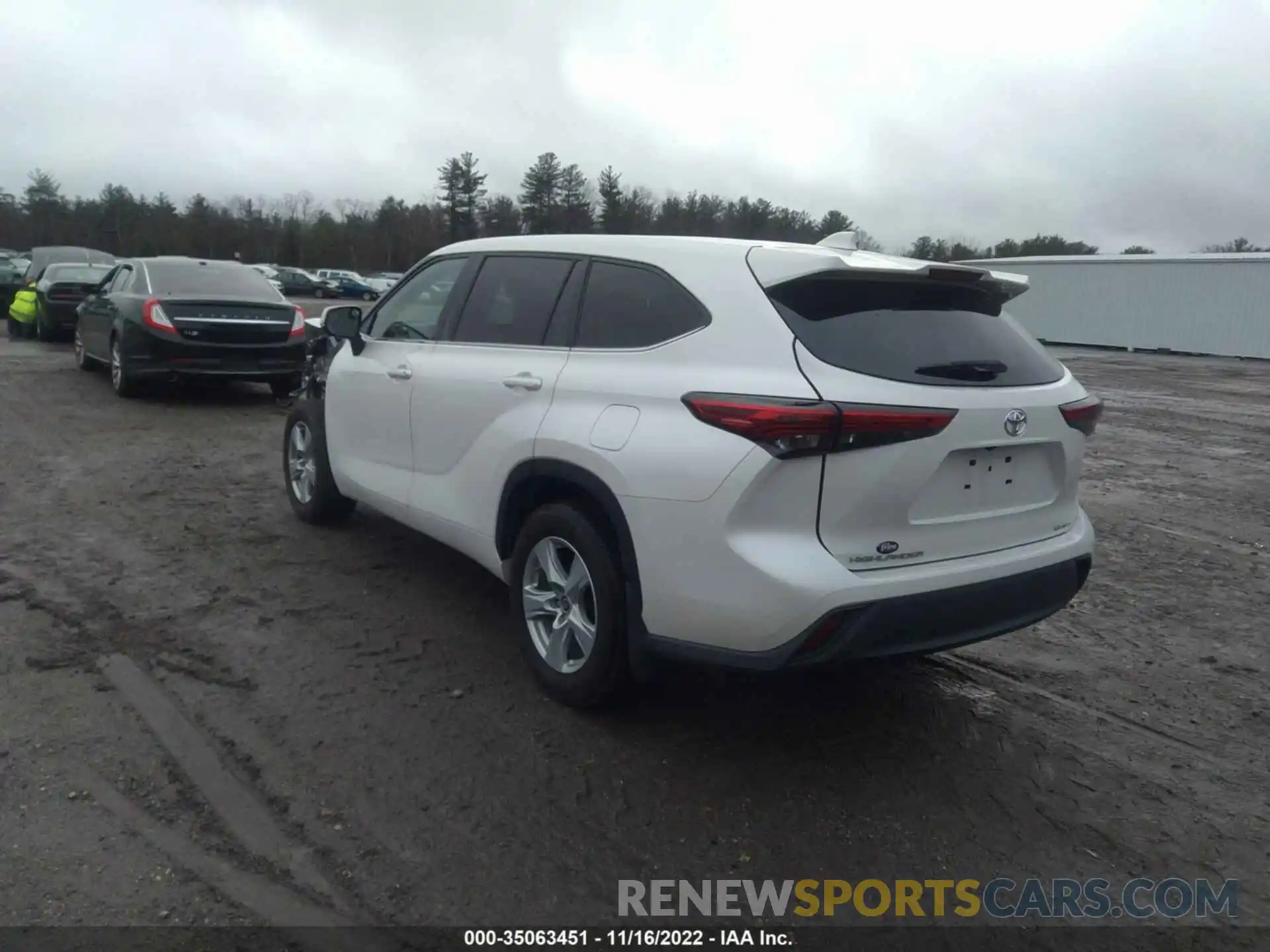 3 Photograph of a damaged car 5TDBZRBH2LS012304 TOYOTA HIGHLANDER 2020