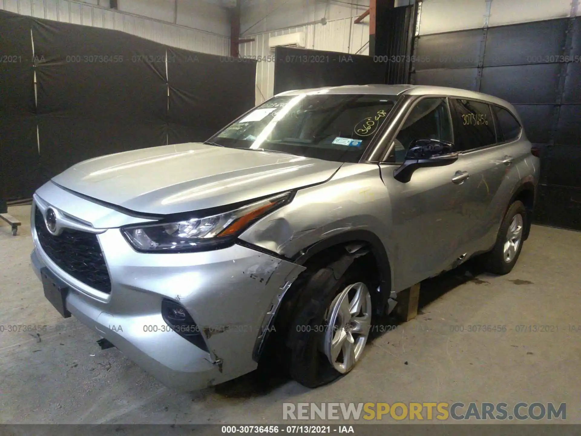 2 Photograph of a damaged car 5TDBZRBH2LS024064 TOYOTA HIGHLANDER 2020