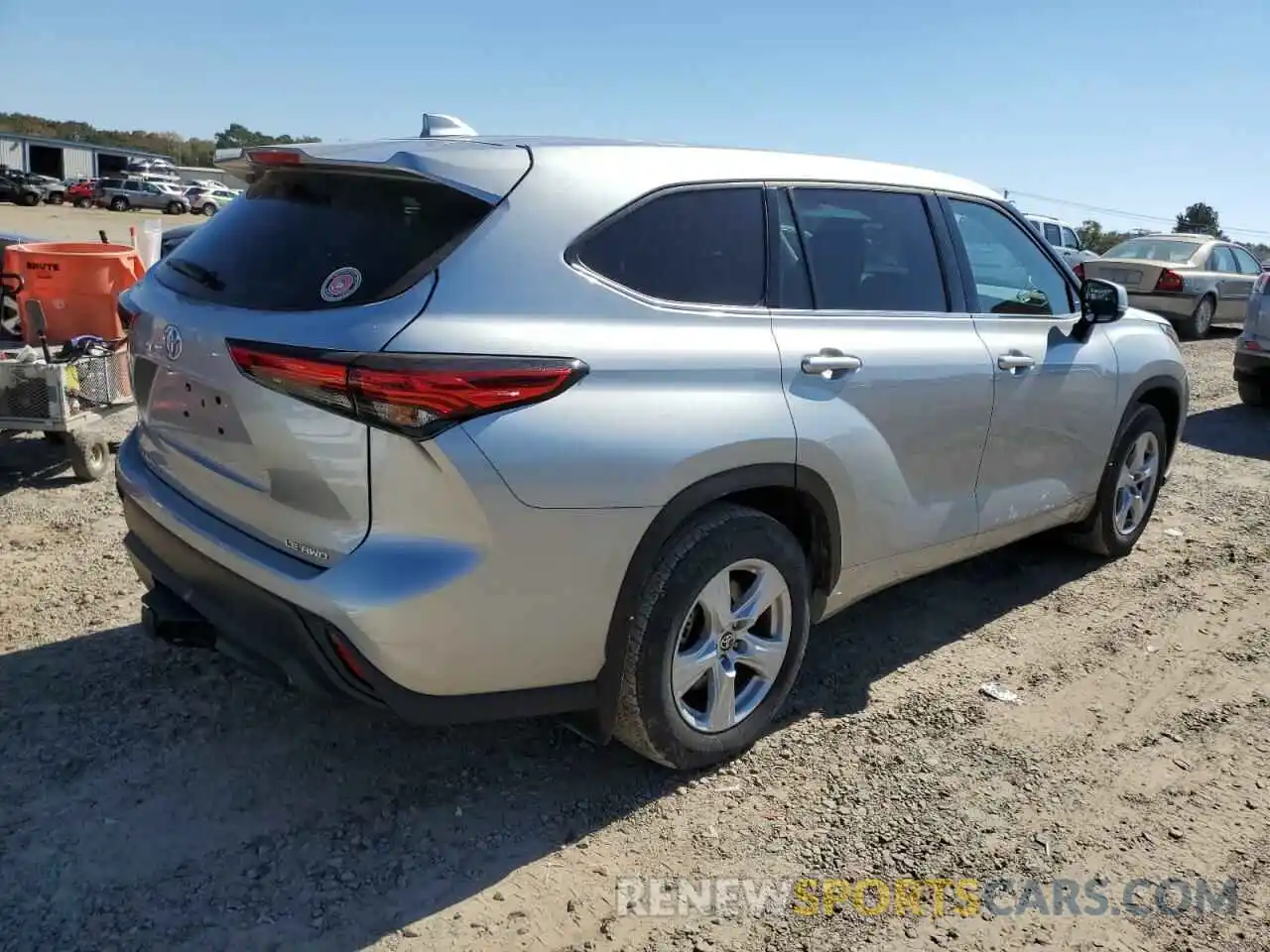 4 Photograph of a damaged car 5TDBZRBH2LS506162 TOYOTA HIGHLANDER 2020