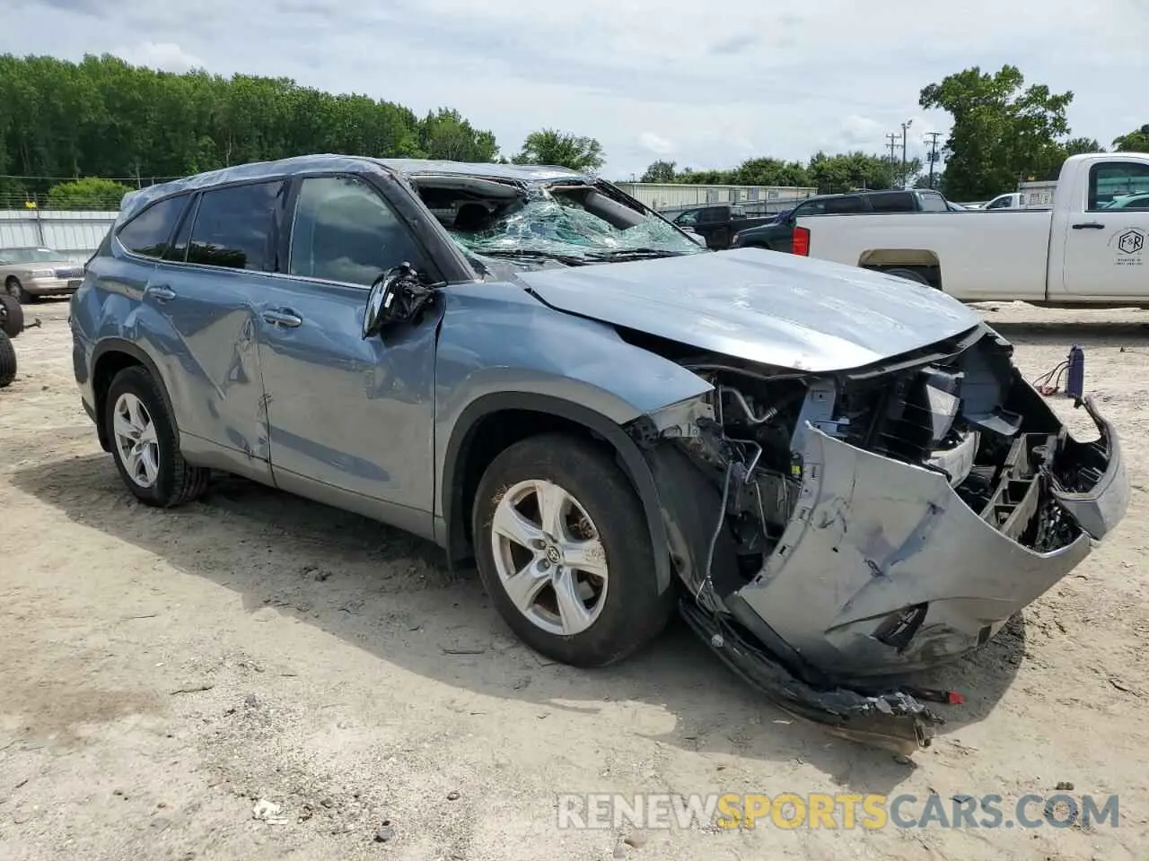 4 Photograph of a damaged car 5TDBZRBH3LS009010 TOYOTA HIGHLANDER 2020