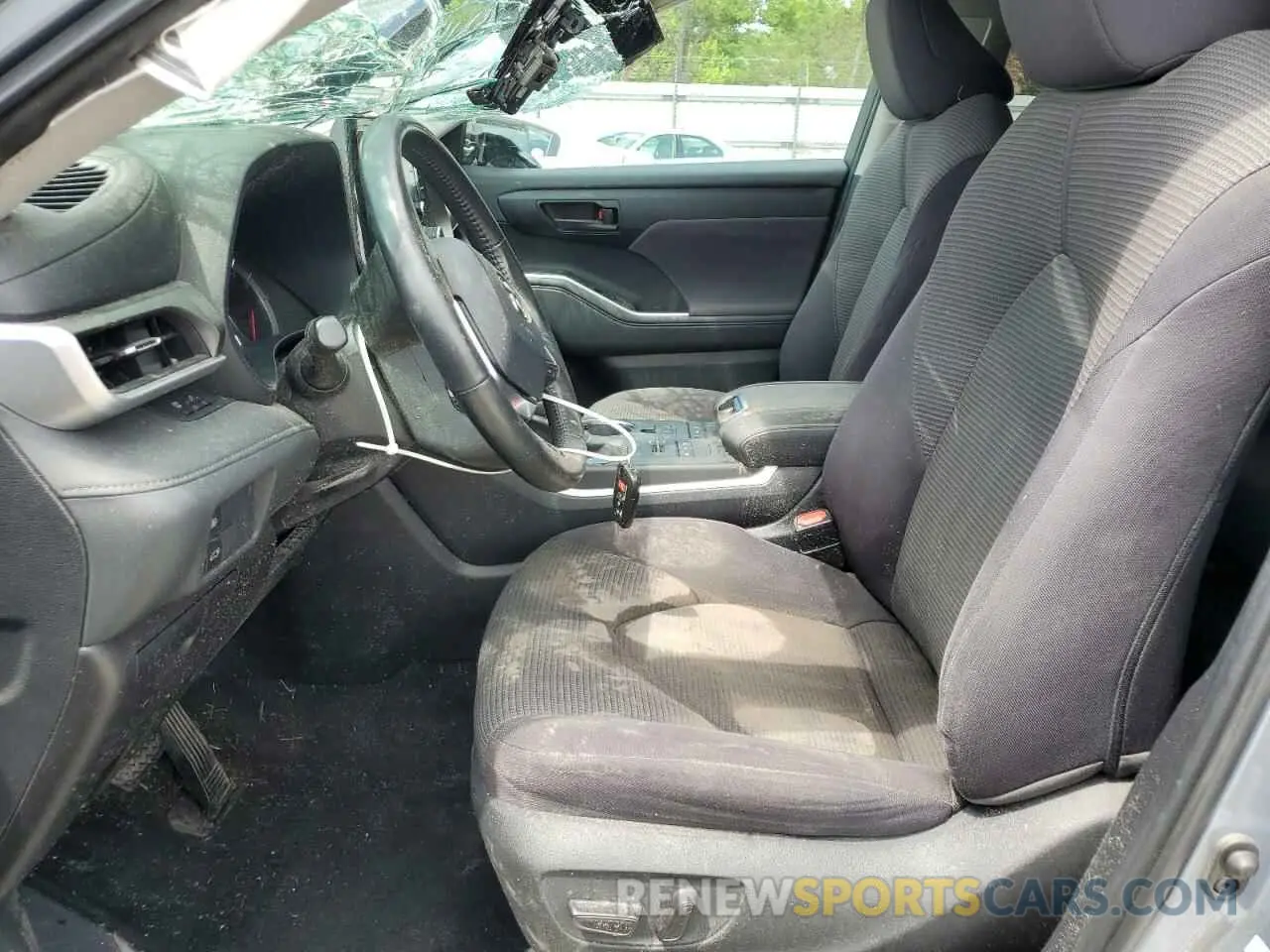 7 Photograph of a damaged car 5TDBZRBH3LS009010 TOYOTA HIGHLANDER 2020