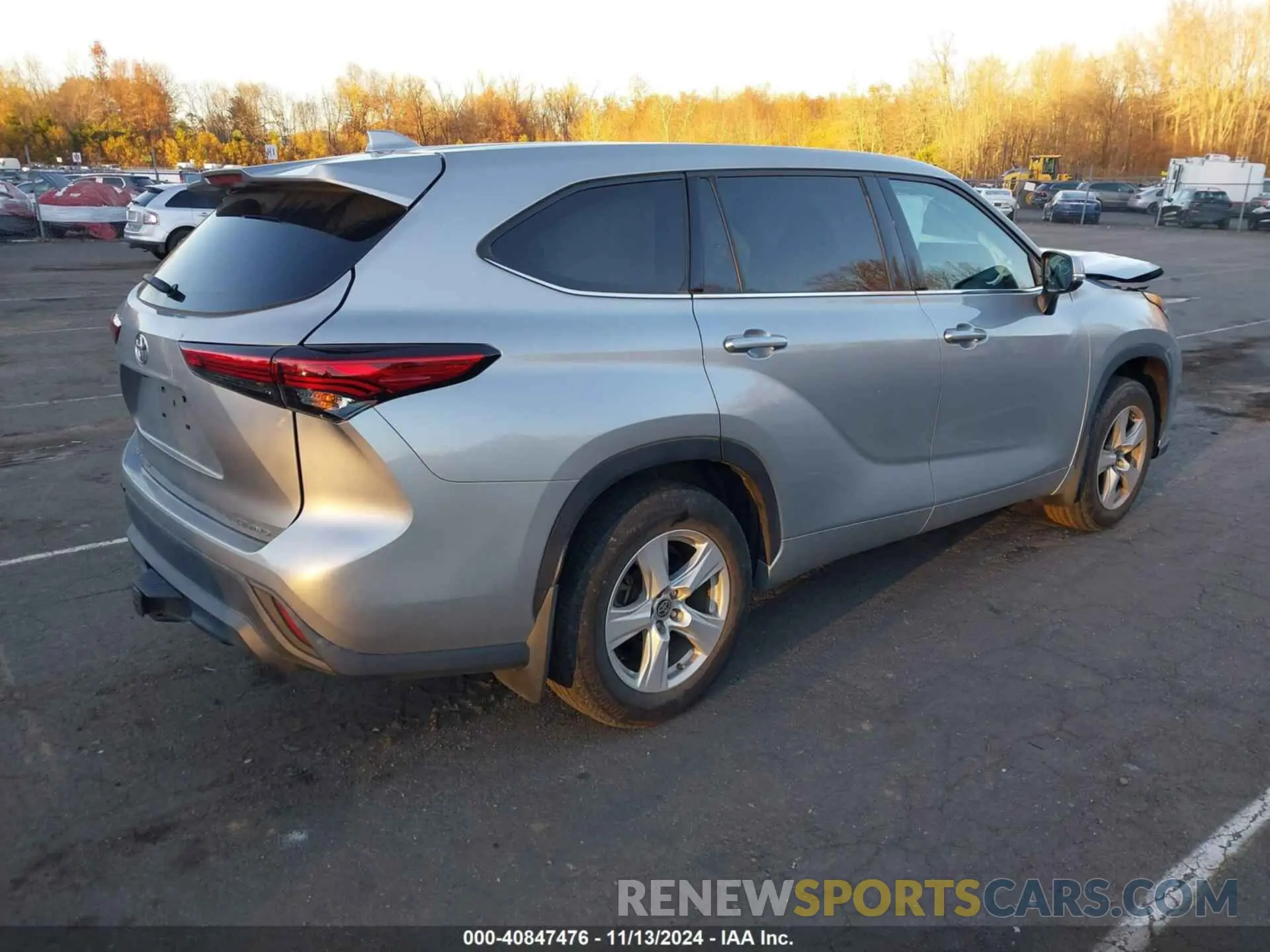 4 Photograph of a damaged car 5TDBZRBH4LS018301 TOYOTA HIGHLANDER 2020