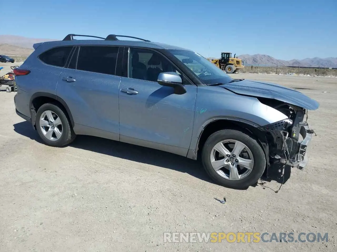 4 Photograph of a damaged car 5TDBZRBH6LS008658 TOYOTA HIGHLANDER 2020