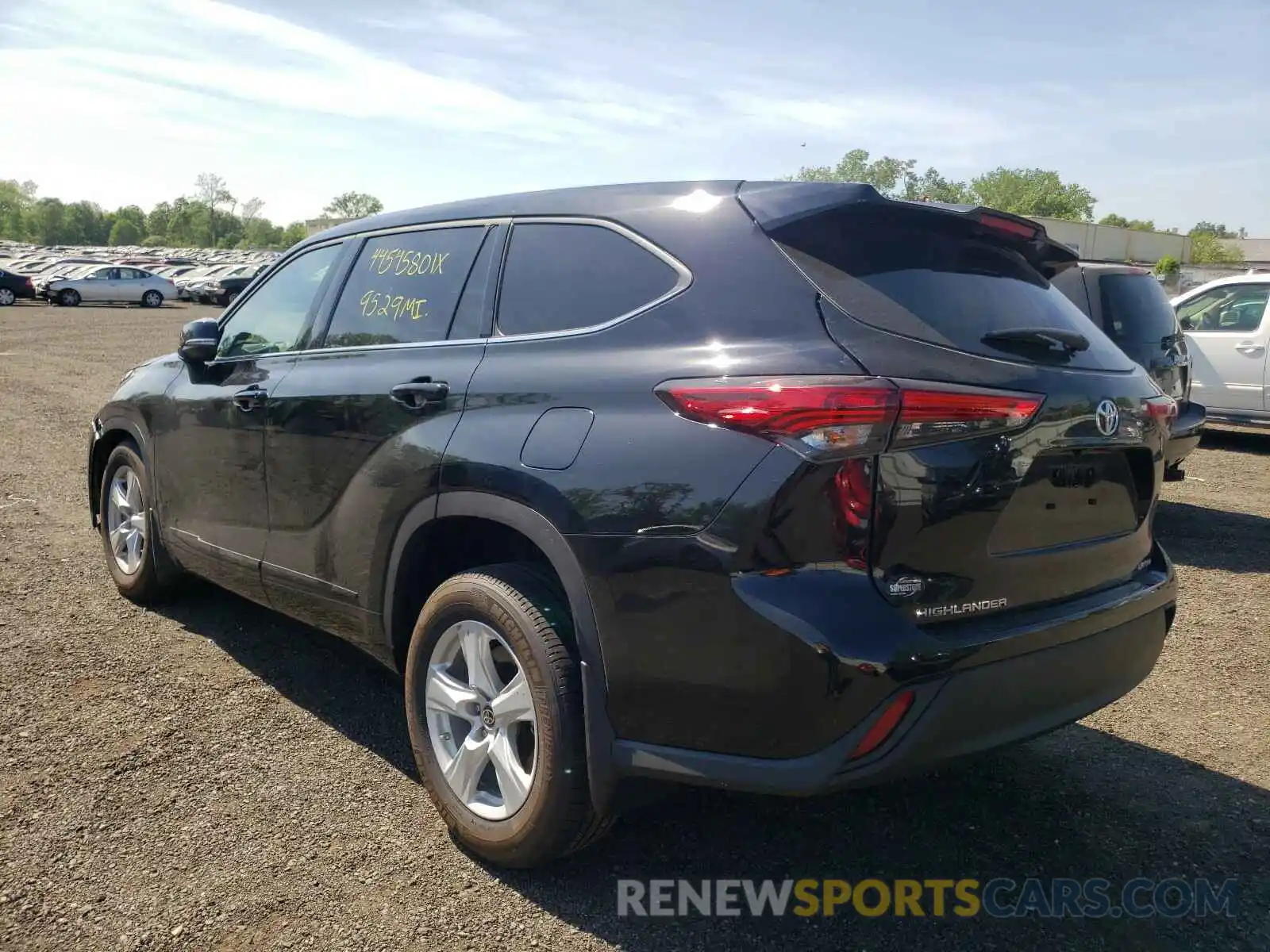 3 Photograph of a damaged car 5TDBZRBH6LS013309 TOYOTA HIGHLANDER 2020