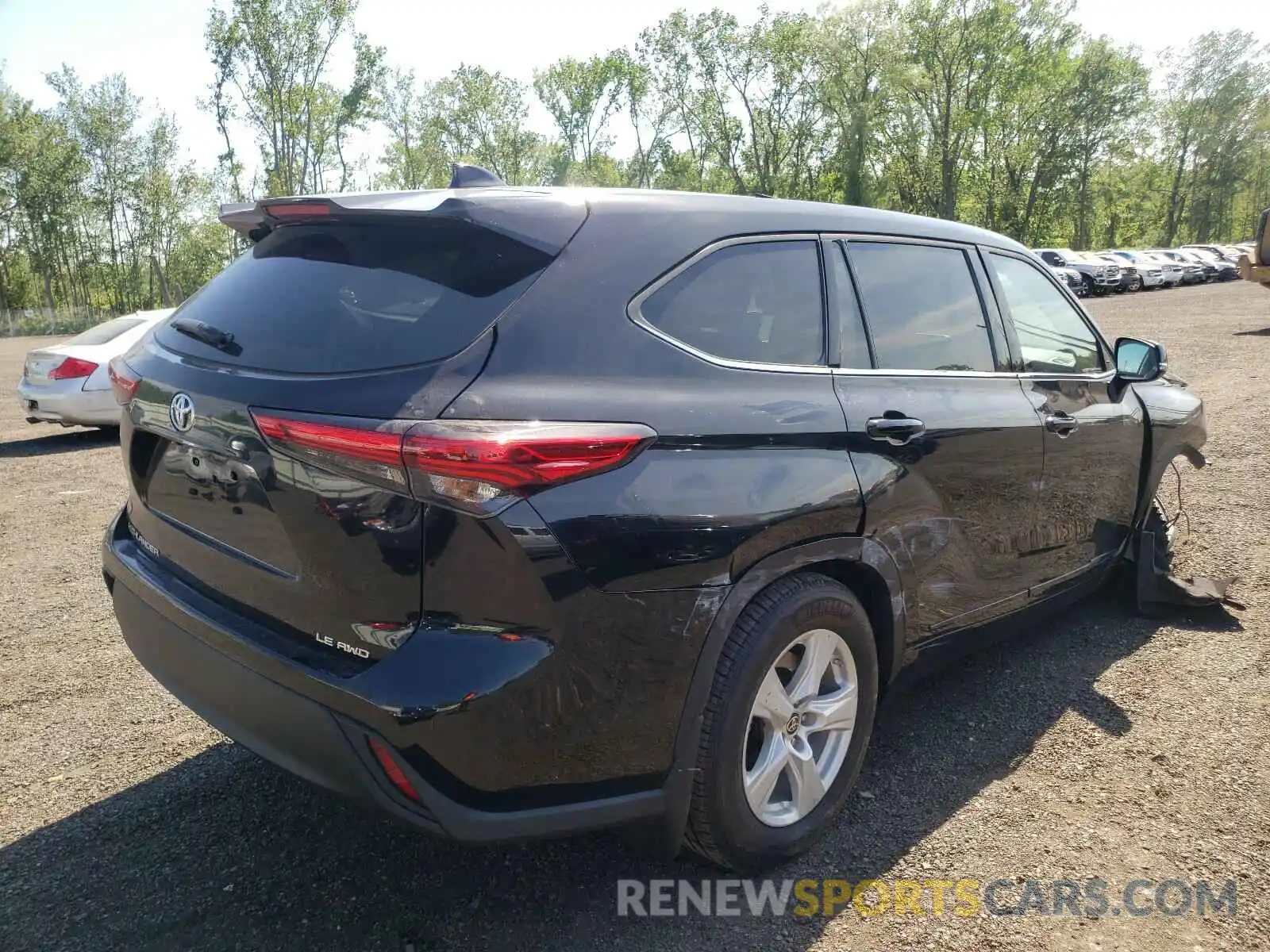 4 Photograph of a damaged car 5TDBZRBH6LS013309 TOYOTA HIGHLANDER 2020