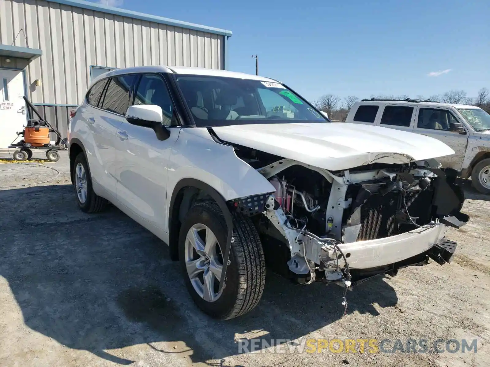 1 Photograph of a damaged car 5TDBZRBH6LS017859 TOYOTA HIGHLANDER 2020