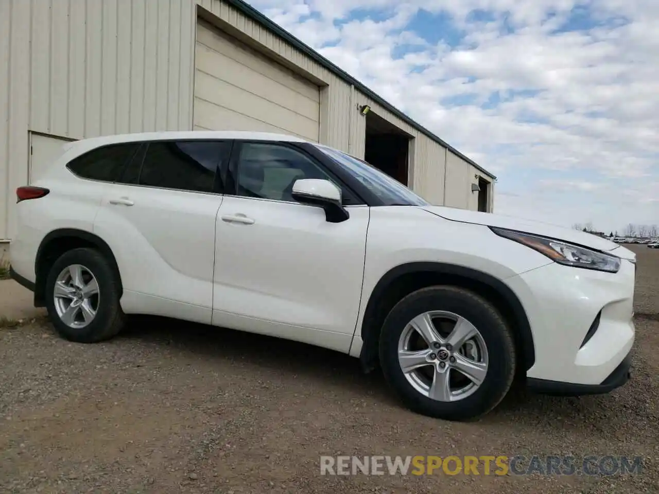 1 Photograph of a damaged car 5TDBZRBH6LS023399 TOYOTA HIGHLANDER 2020