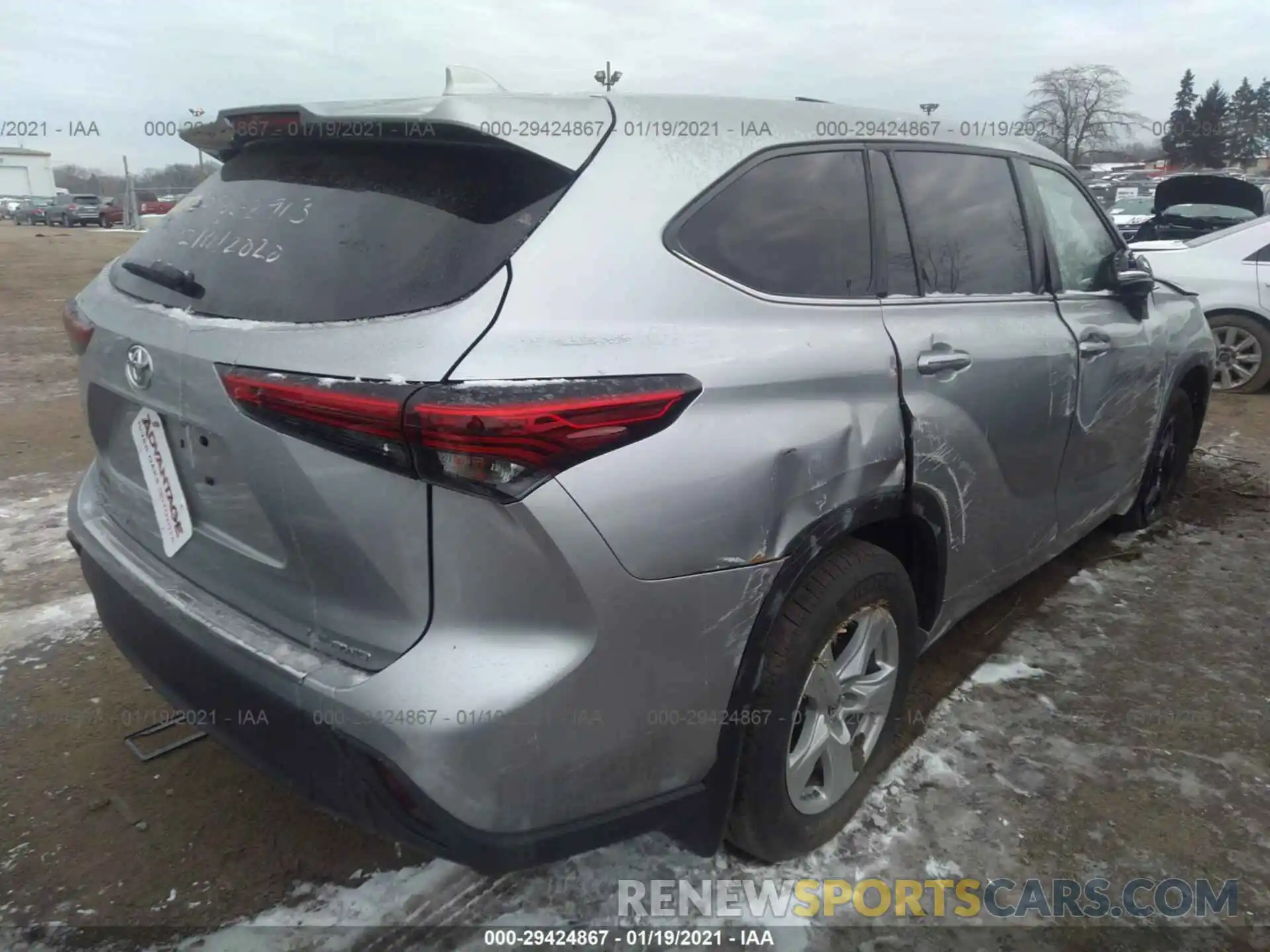 4 Photograph of a damaged car 5TDBZRBH6LS048853 TOYOTA HIGHLANDER 2020