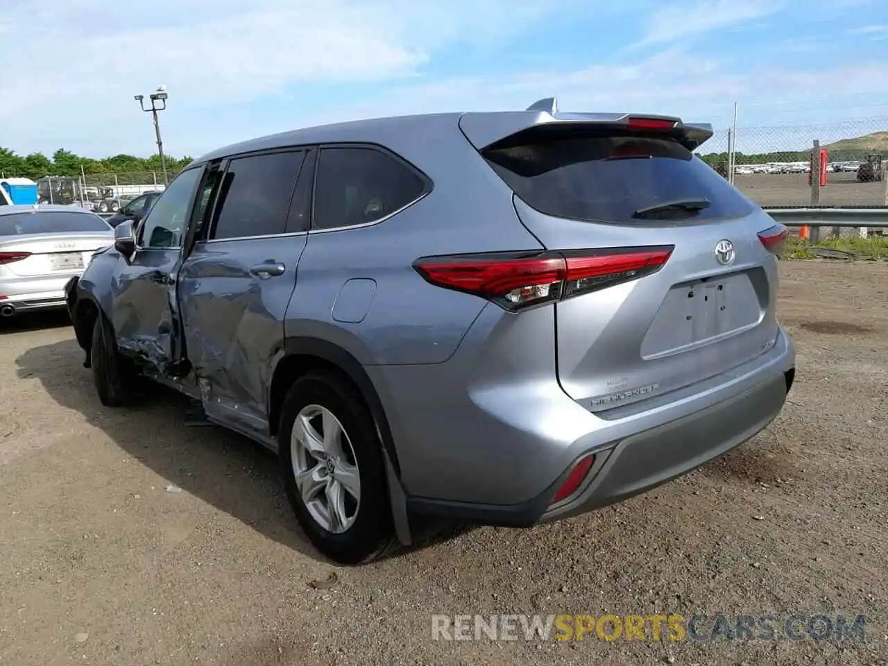 3 Photograph of a damaged car 5TDBZRBH7LS042351 TOYOTA HIGHLANDER 2020