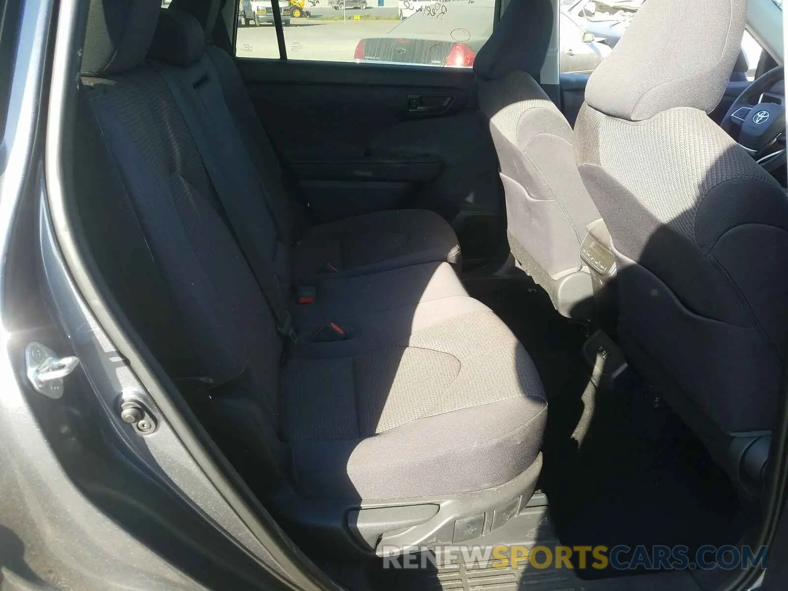 6 Photograph of a damaged car 5TDBZRBH8LS512824 TOYOTA HIGHLANDER 2020