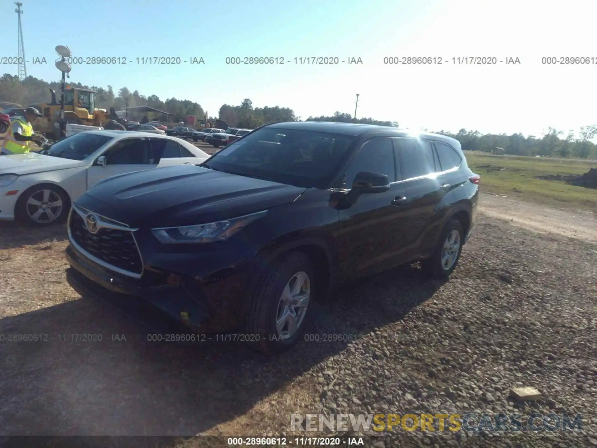 2 Photograph of a damaged car 5TDCZRAH0LS016969 TOYOTA HIGHLANDER 2020