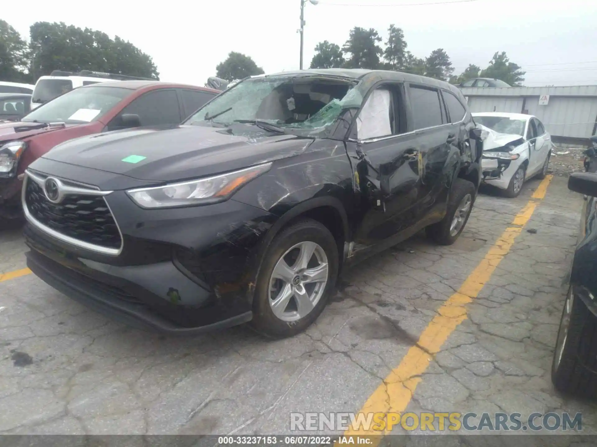 2 Photograph of a damaged car 5TDCZRAH0LS500673 TOYOTA HIGHLANDER 2020