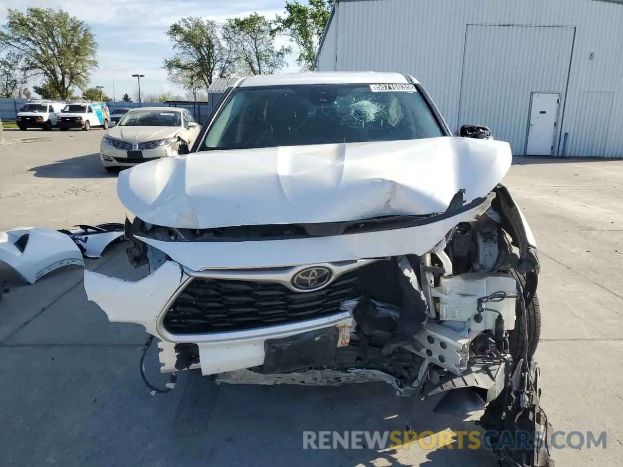 5 Photograph of a damaged car 5TDCZRAH0LS505372 TOYOTA HIGHLANDER 2020