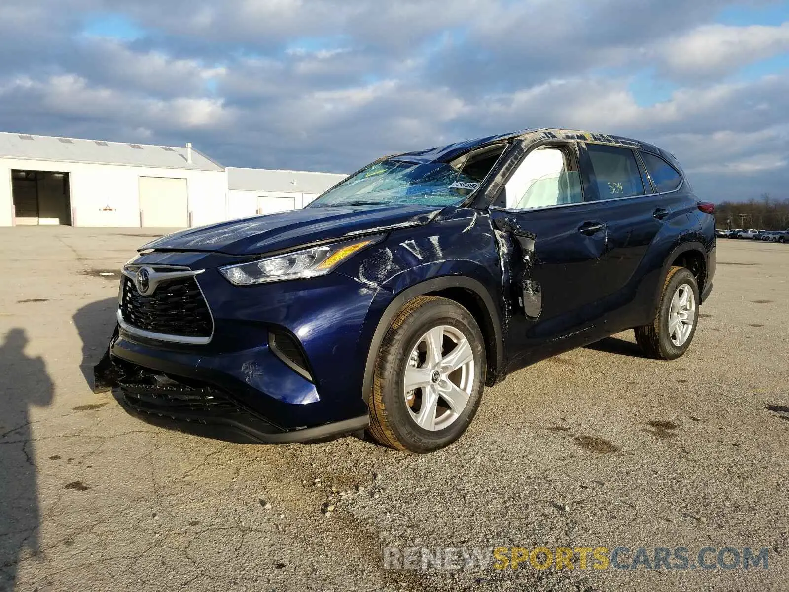 2 Photograph of a damaged car 5TDCZRAH1LS001333 TOYOTA HIGHLANDER 2020