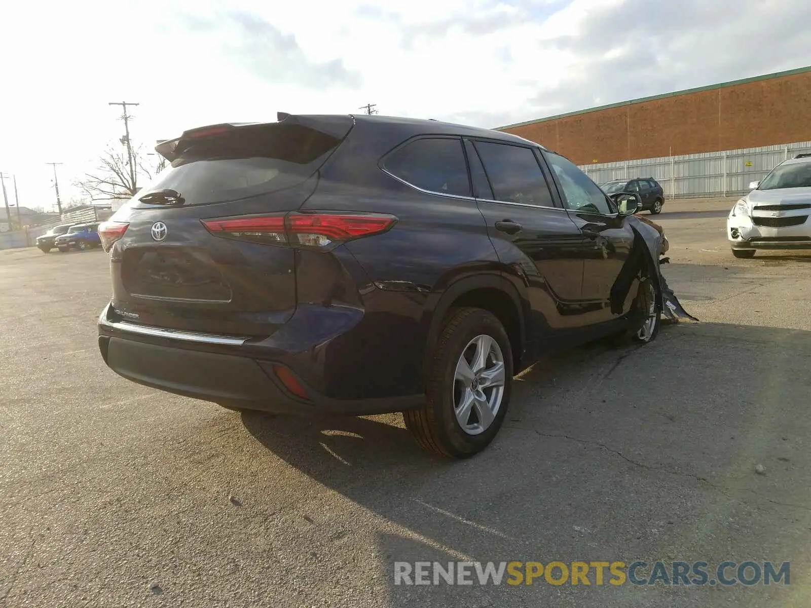 4 Photograph of a damaged car 5TDCZRAH1LS001333 TOYOTA HIGHLANDER 2020