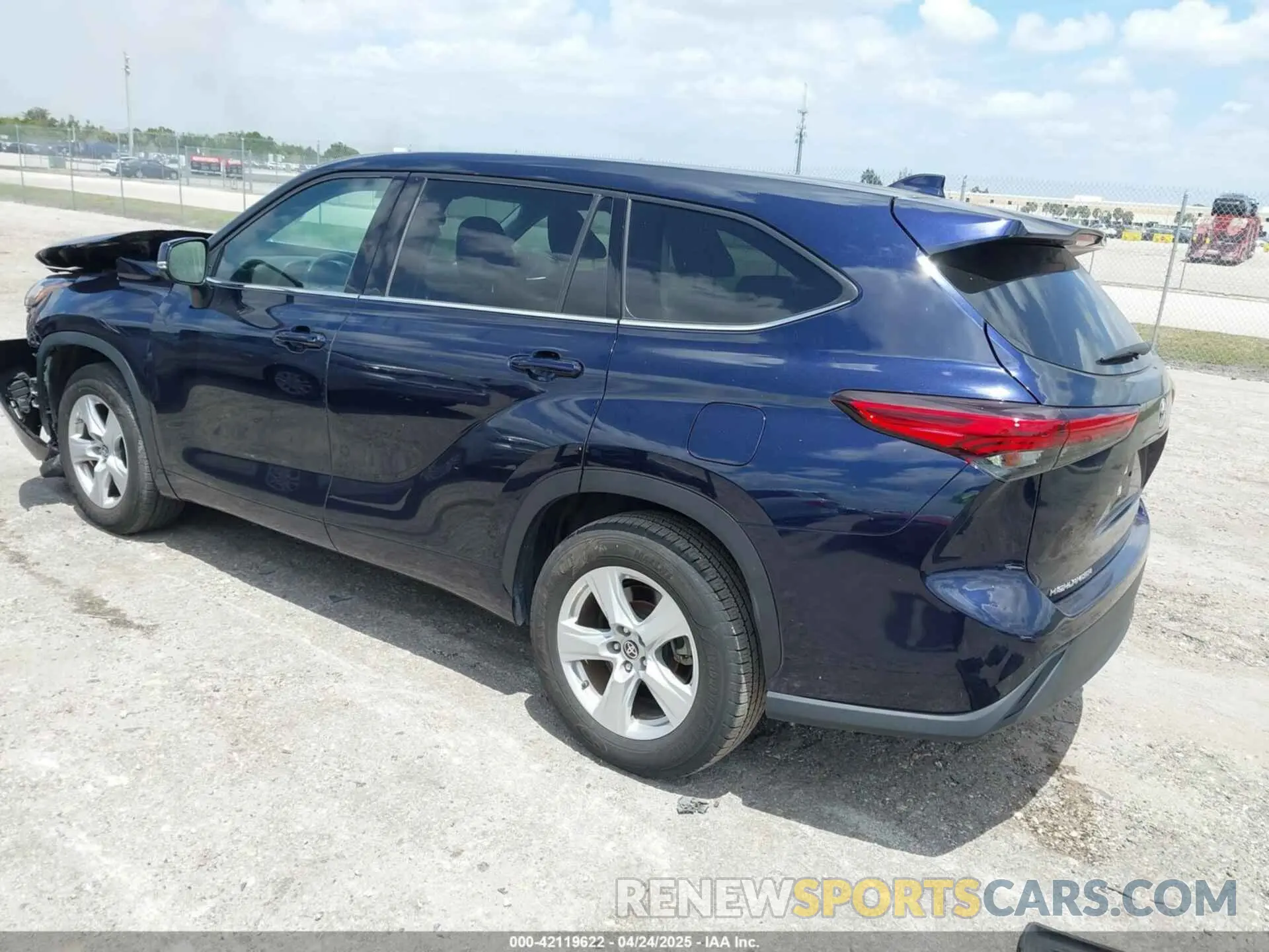 3 Photograph of a damaged car 5TDCZRAH1LS009495 TOYOTA HIGHLANDER 2020