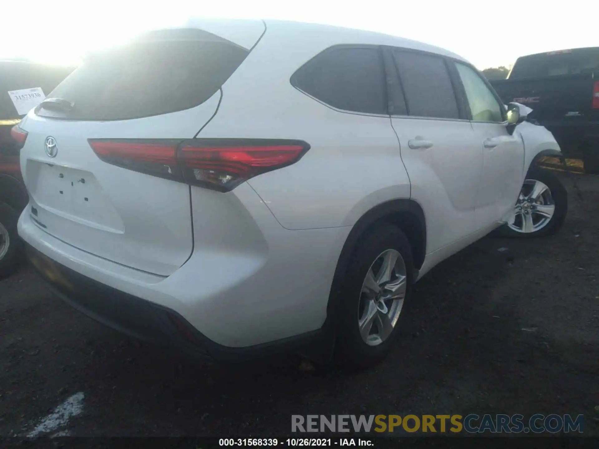 4 Photograph of a damaged car 5TDCZRAH1LS510211 TOYOTA HIGHLANDER 2020