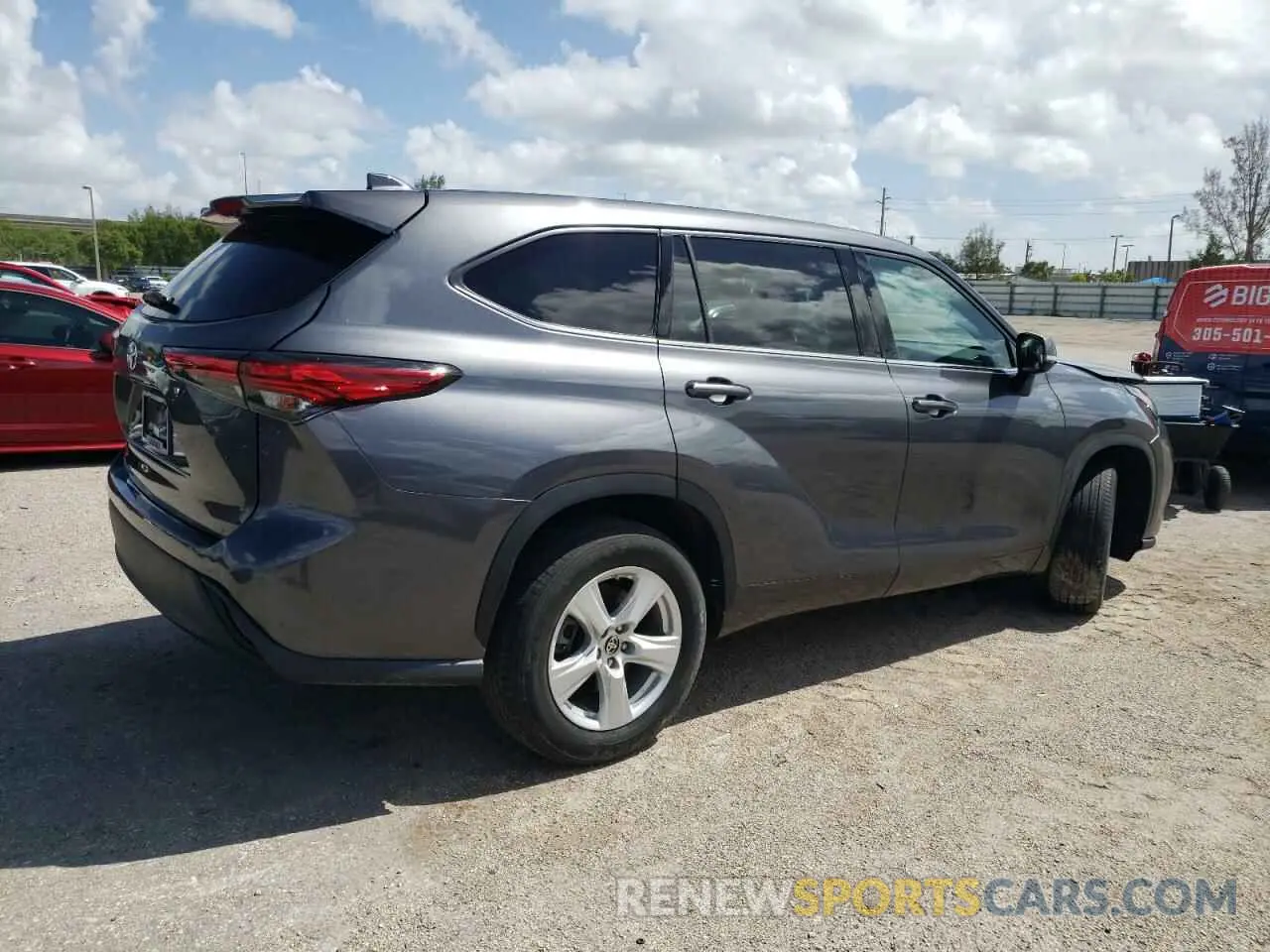 3 Photograph of a damaged car 5TDCZRAH2LS508628 TOYOTA HIGHLANDER 2020
