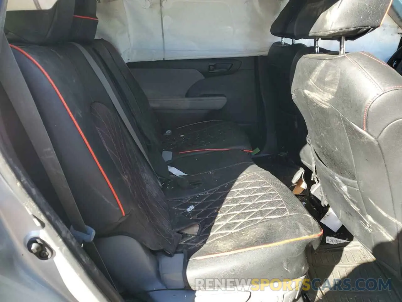 10 Photograph of a damaged car 5TDCZRAH4LS506413 TOYOTA HIGHLANDER 2020