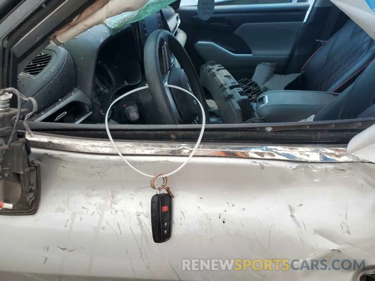 7 Photograph of a damaged car 5TDCZRAH4LS506413 TOYOTA HIGHLANDER 2020