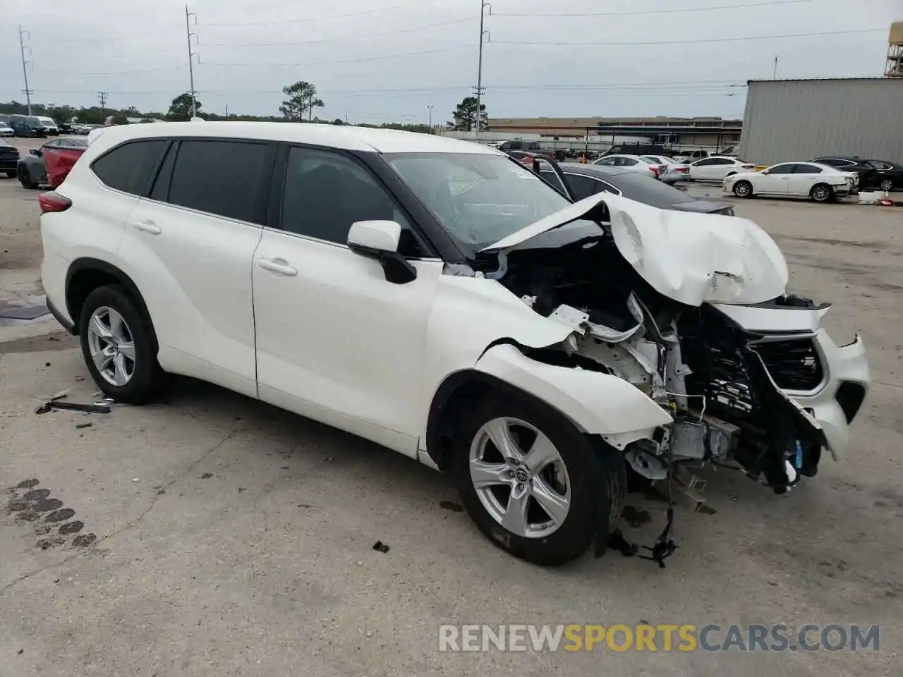 4 Photograph of a damaged car 5TDCZRAH5LS511474 TOYOTA HIGHLANDER 2020