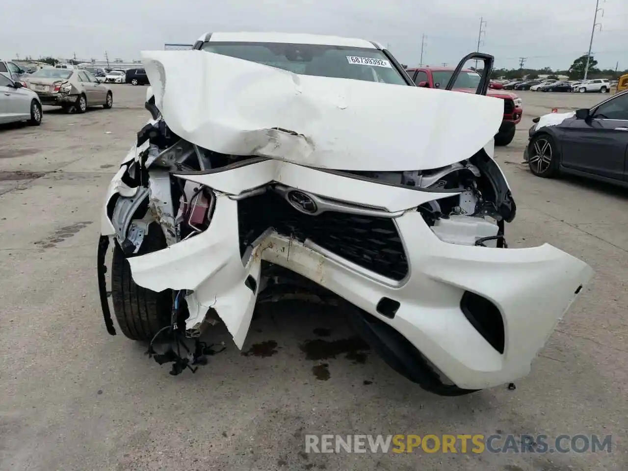 5 Photograph of a damaged car 5TDCZRAH5LS511474 TOYOTA HIGHLANDER 2020