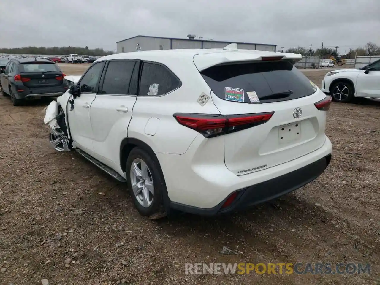 3 Photograph of a damaged car 5TDCZRAH5LS512334 TOYOTA HIGHLANDER 2020