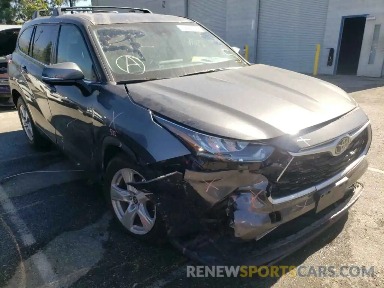 1 Photograph of a damaged car 5TDCZRAH7LS003135 TOYOTA HIGHLANDER 2020